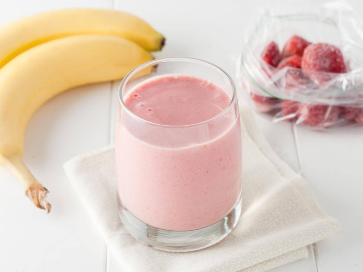 How Many Calories Are in A Strawberry Banana Smoothie?